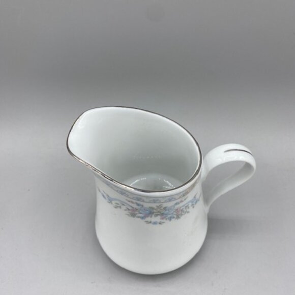 Rosepoint by Fairfield Fine China Pattern Floral w/Ribbon Creamer - Picture 2 of 4